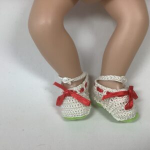 Item# BT136 / Susanna's knitted baby shoes