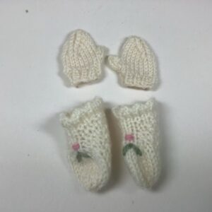 Item# BT137 / knit booties and mittens
