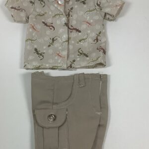 Item# SC059 / Iguana shirt with cargo shorts / unknown creator